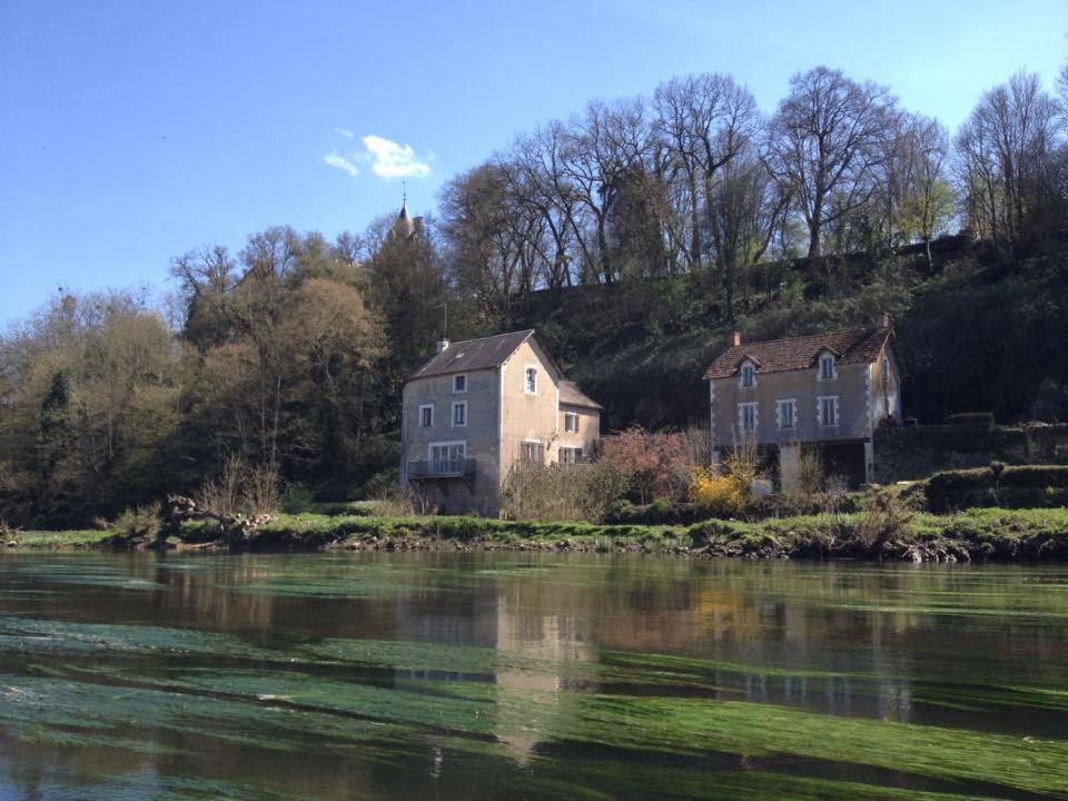 Le Moulin De Cors Bed & Breakfast Oulches Exterior photo